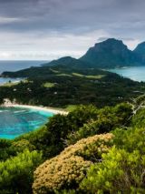 Howe Island Somerset Apartments with return flights