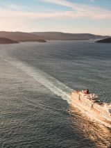 Island Coastal Cunard Queen Elizabeth