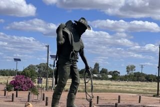 Signature Longreach & Winton